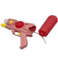 plastikowy pistolet na wodę